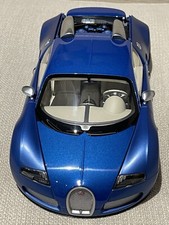 BUGATTI VEYRON Model 1:18 BLUE METALLIC 2009