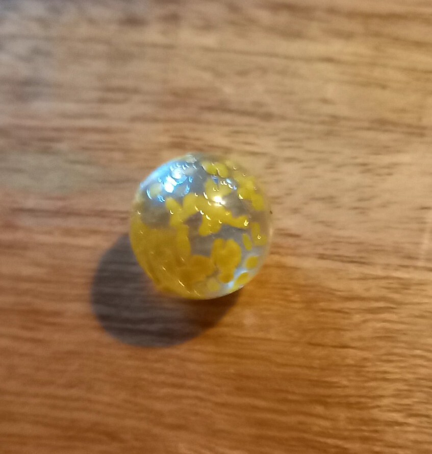 50x Yellow Glass Confetti Speckled Marbles marble same size 1cm
