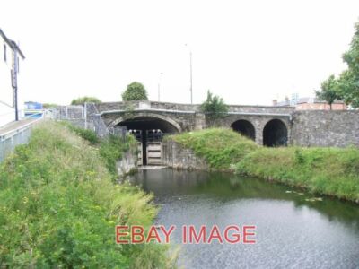 FOTO BINN'S BRIDGE ON THE ROYAL CANAL DRUMCONDRA DUBLIN. UNGEWÖHNLICH DAS SCHLOSS HE