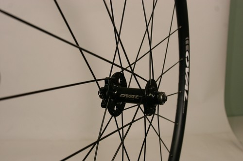 Oval 200 Disc 29 inch Front Wheel 6 Bolt Oval Hub/Rim 100mm QR 32h BK/SL F45 - Picture 3 of 3