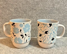 BOSTON WAREHOUSE Set of 2  Light Blue Floral Print Stackable Coffee Mugs