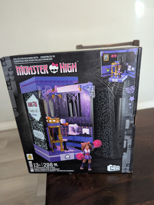 New In Box Mega Monster High Clawdeens Boo-K Den Building Set 