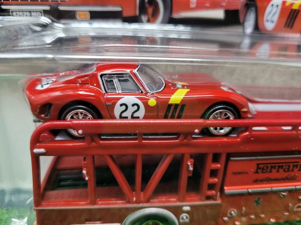 Hot Wheels Team Transport Ferrari 250 GTO and Fiat 642 RN2 /InHand/ReadyToShip/ - Image 4 of 4