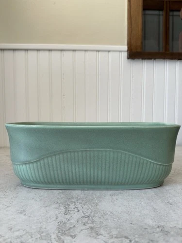 Vintage Windsor Red Wing Pottery Planter 564 MCM 12” Oval Matte Green 1960’s EUC