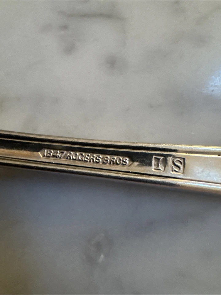 VTG 1847 Rogers Bros Marquise Silverplate Flatware Serving Spoon - Image 2 of 4
