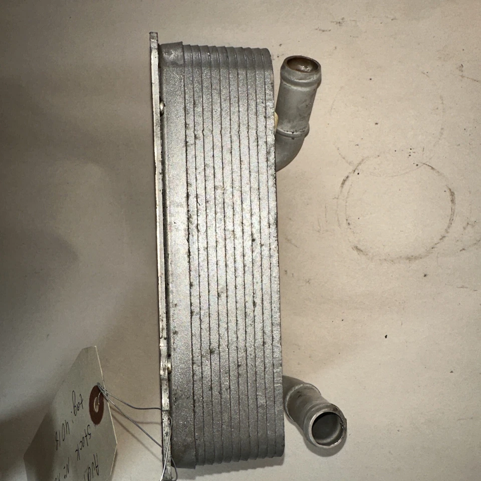 Audi A3 Quattro Premium 2015-2020 OEM transmisión enfriador de aceite 55 k 02E409061D OEM Foto 3 de 4