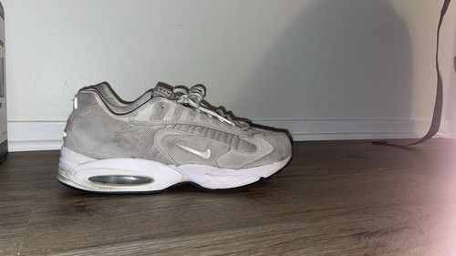 air max triax le grey suede
