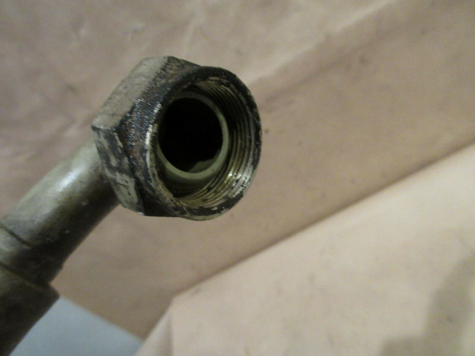 Ferrari Mondial 3.4 t - Flexible Oil Pipe From Radiator To Tank  P/N 140313