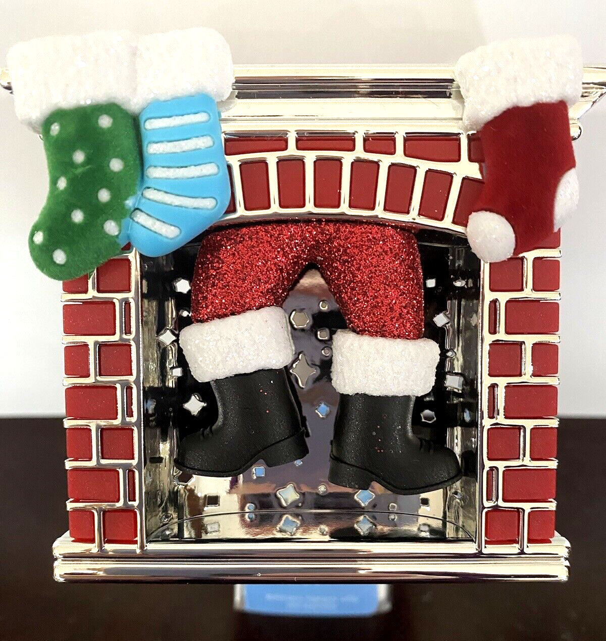 Bath & Body Works SANTA IN THE CHIMNEY FIREPLACE Light Up Wallflower Plug NEW