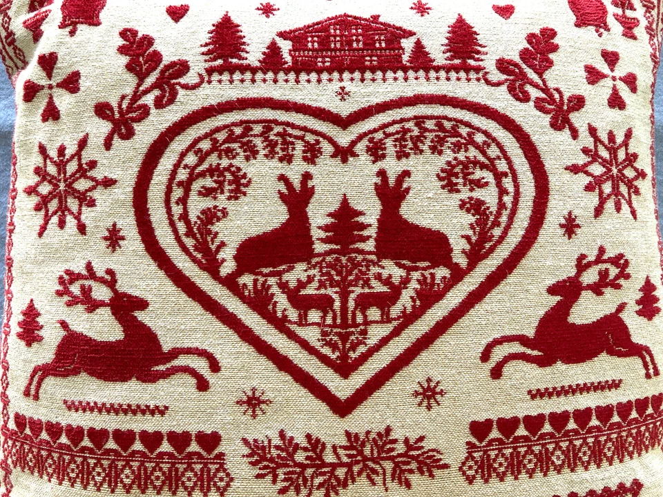 Hines of Oxford Corazón Nórdico Rojo Tapiz Almohada Relleno de Plumas 18" x 18" Foto 3 de 4