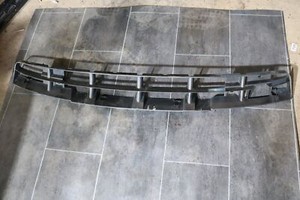 7457 VW Passat 35i 3A Frontgrill Stoßstange Vorne Grill Unten Gitter 3A0853677B