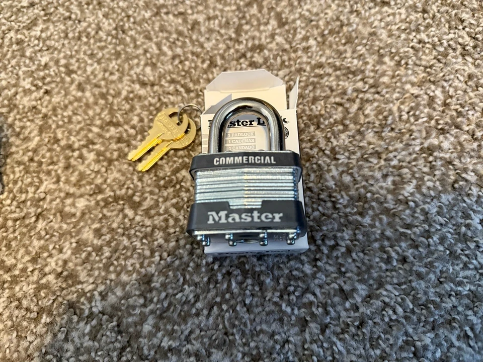 6 PACK Master Lock 1KA 0536 Commercial Grade Padlock NEW - Image 2 of 4