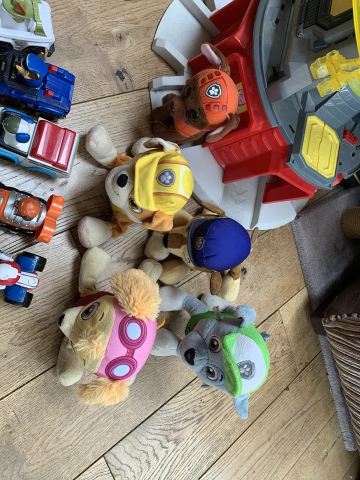 Paw Patrol Action Figures Bundle - Image 2 of 4