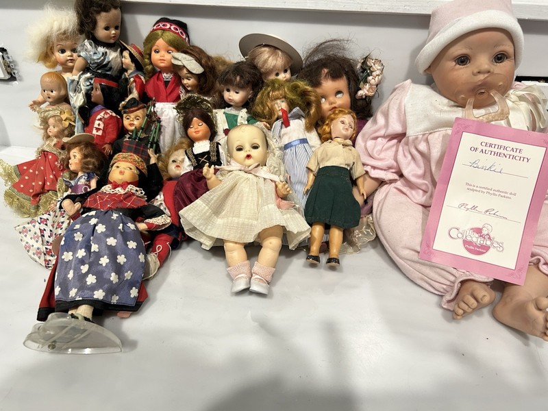 Vintage dolls from around the world, also Vogue dolls and Parkins doll