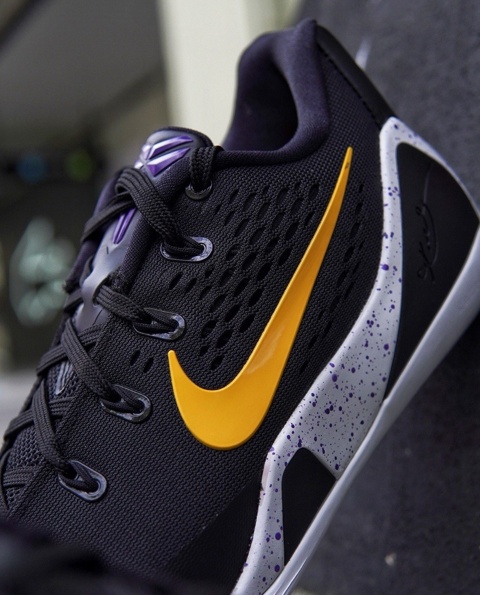 Men's Size 13.5 - Nike Kobe 9 EM Protro TB Lakers Away IH1401-002