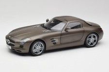 B66960044 Mercedes SLS AMG C197 Monza Grey Minichamps 1/18