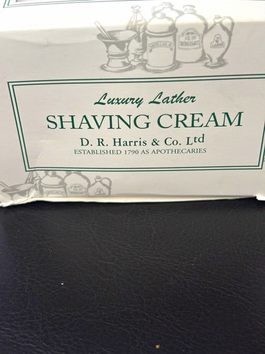 D. R. Harris & Co. Luxury Lather Almond Shaving Cream 150g Men Face