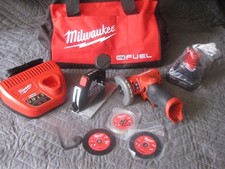 Milwaukee 2522-21XC M12 FUEL 12V 3-Inch Cordless Cut Off Tool Kit