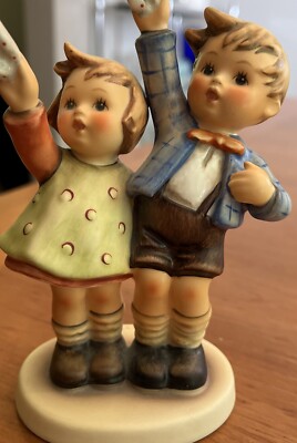 Hummel Goebel “Goodbye” Boy & Girl Waiving Goodbye Final Issue