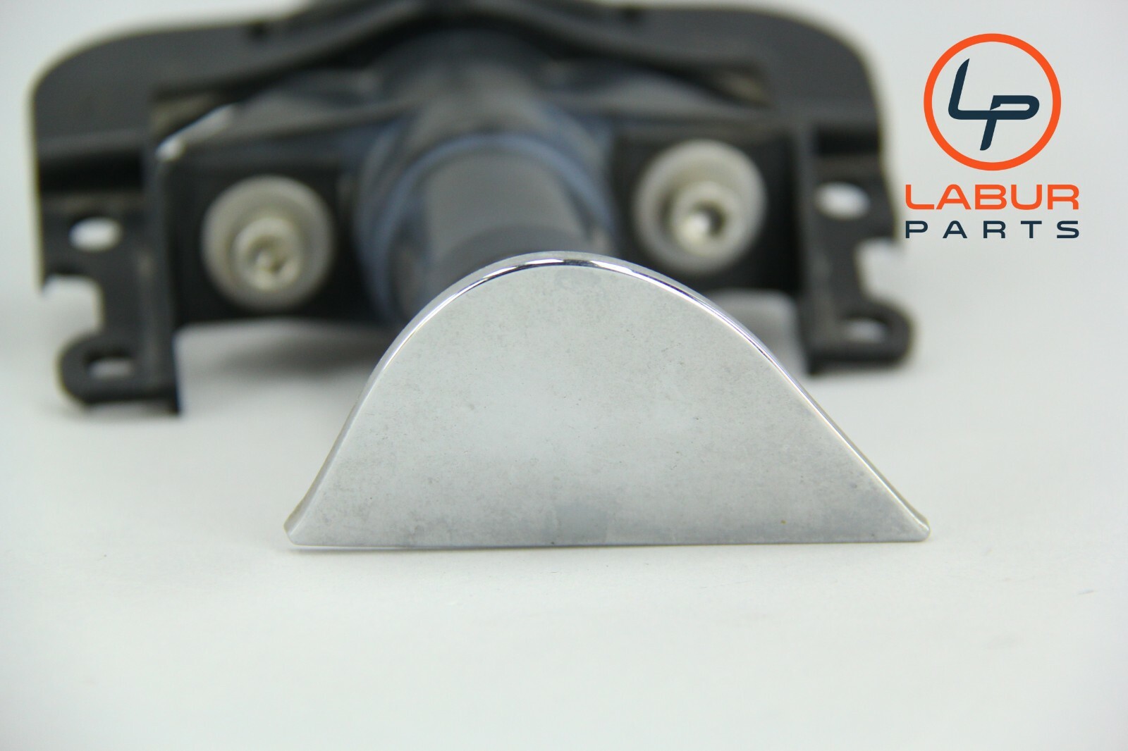 M139 03-08 Maserati Quattroporte Front Right Headlight Washer Nozzle Jet B084
