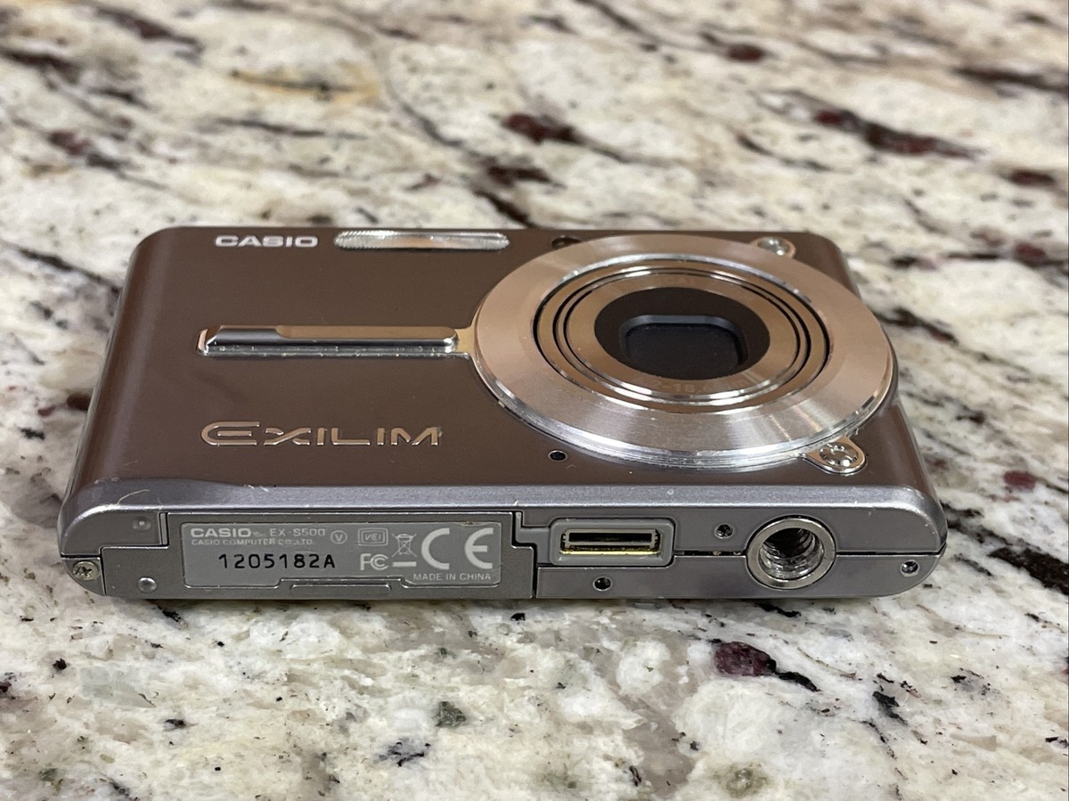 CASIO EXILIM EX-S500 newバッテリー付き×2 CASIO EXILIM EX-S500 Camera (For Parts Only, Blurry + Lens