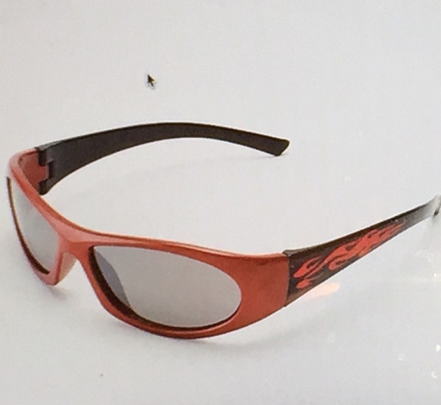 boys wrap sunglasses