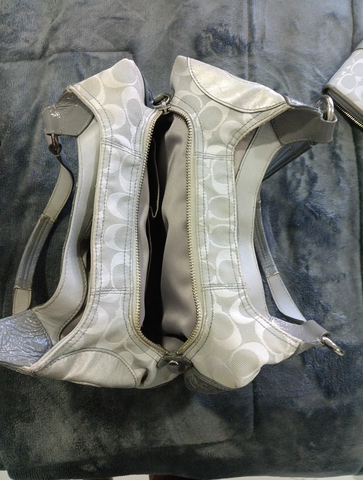 Bolso de Mano COACH Circle Mosaic Patchwork Madison Gris Charol y Cuero Satén Foto 3 de 3