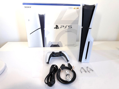 SONY PS5 Slim PlayStation 5 Disc Edition / 1TB - CFI-2115 - Cosmetic Condition*