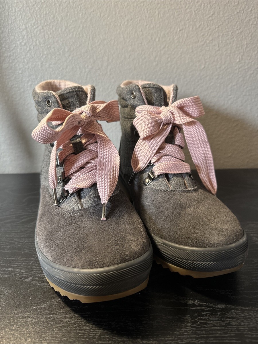 Keds Grey Wool Suede Lace Up Camp High Top Hiking Boots Pink Laces