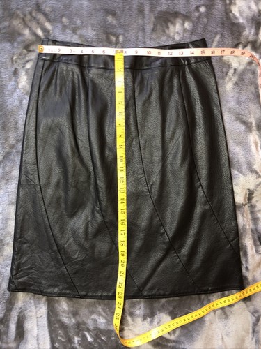 Falda deportiva Cato J/M imitación cuero para mujer talla 8 negra nueva con etiquetas precio de venta sugerido por el fabricante 42 USD - Imagen 7 de 9