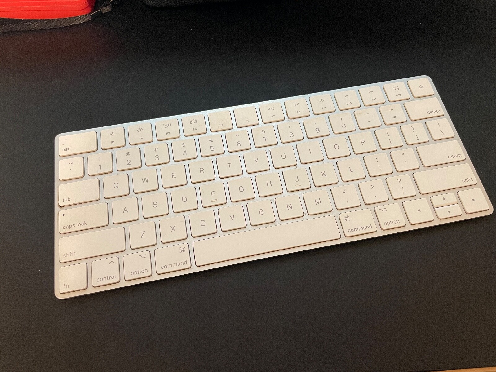Apple Magic Keyboard - White (MLA22LL/A)