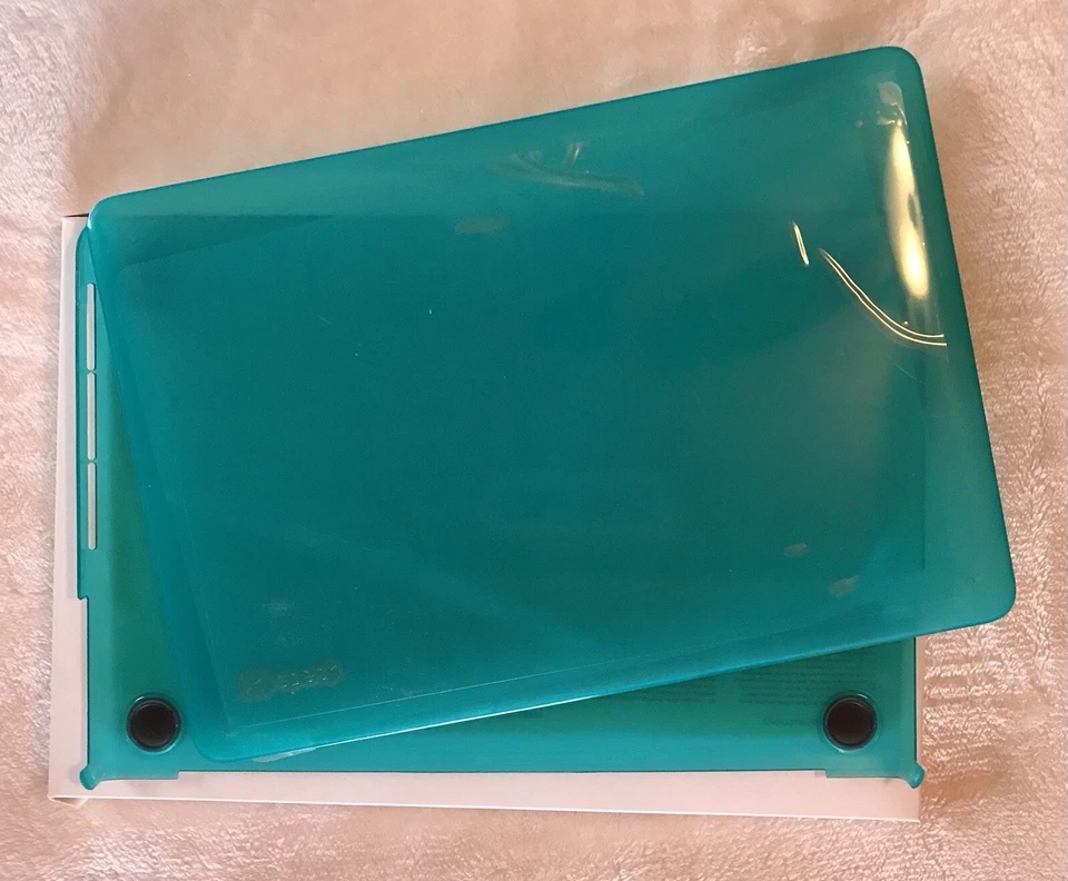 Speck Macbook Pro 15 Case Minty Green - Image 3 of 4