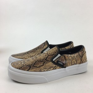 mujeres con tenis vans