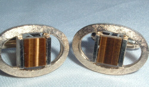 VINTAGE DANTE ETCHED OVAL GOLD TONE BROWN AGATE CUFFLINKS - Picture 1 of 5