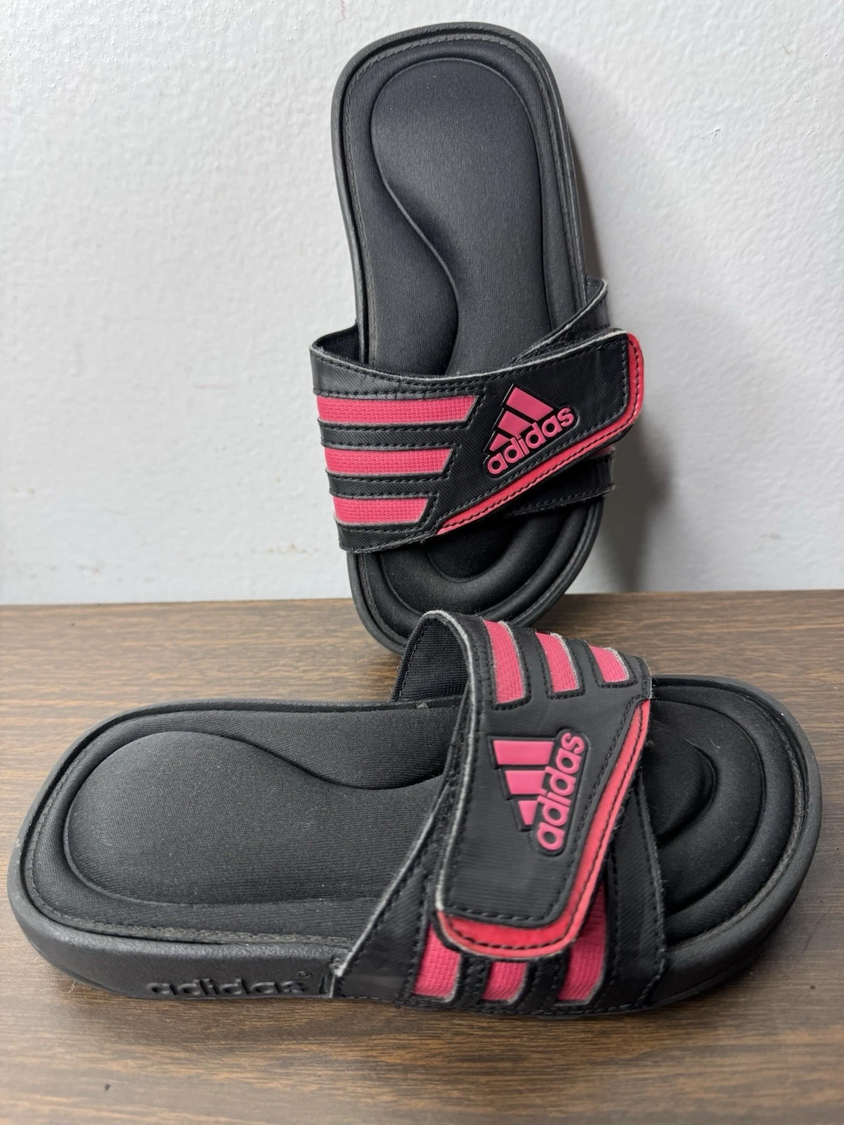 Sandali Adidas Youth Slides 12 Adilette suola memory foam nero rosso