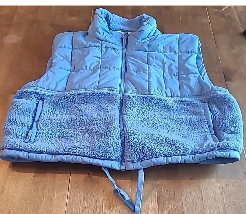 Joy Lab Women's High Pile and Quilted Vest Blue Large - Image 3 of 4
