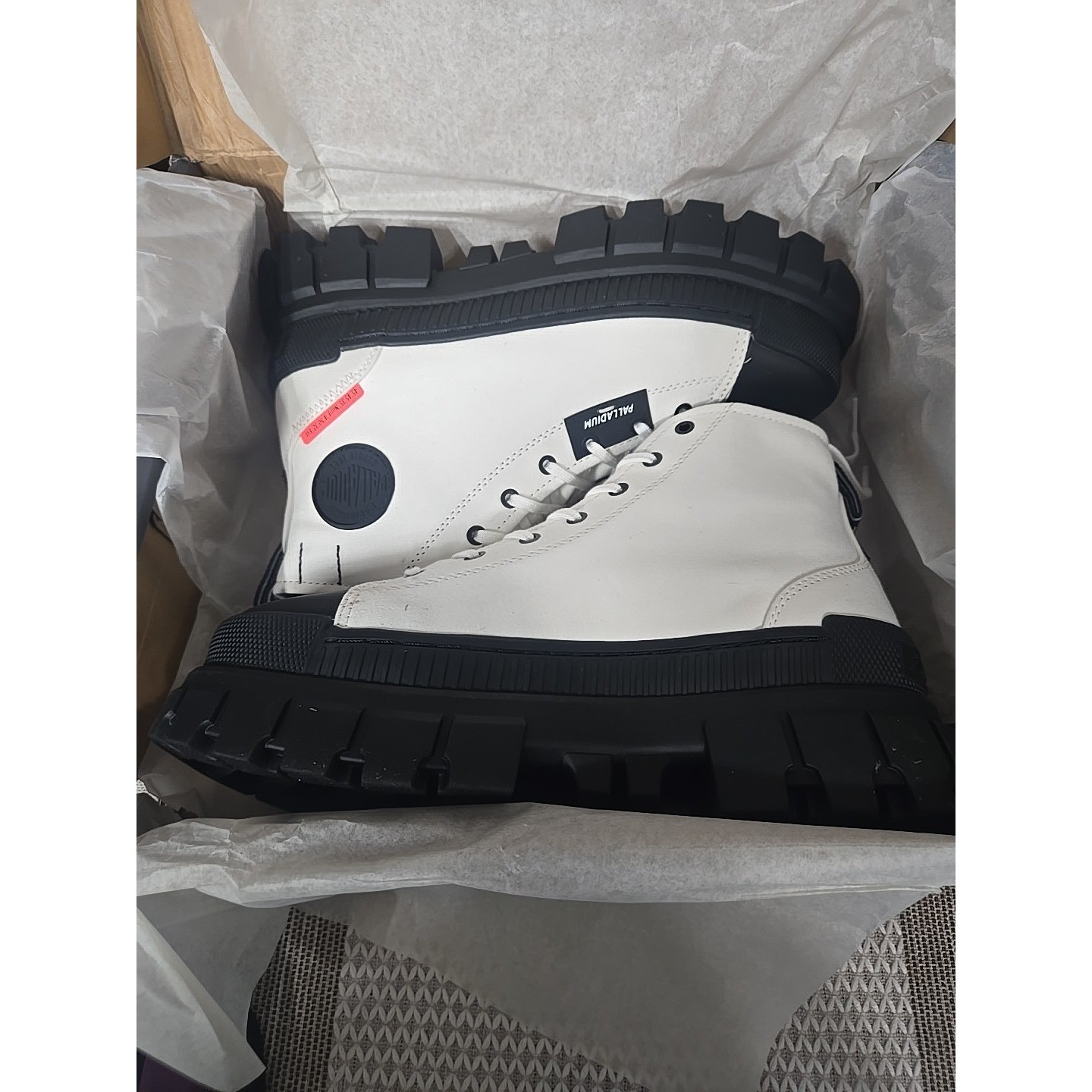 SAOLA Stivali donna Palladium Revolt Hi TX BIANCHI taglia 10 plateau suola a strappo gotico grunge