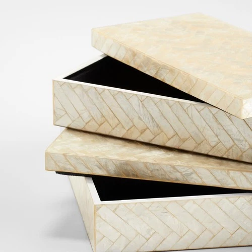 Cyan Design 11683 Triton 16.25 X 12.25 inch Pearl Box, Large - Picture 4 of 6