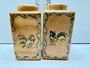 Woodpecker Woodware Rooster Japan 1950's Wooden Salt and Pepper Shakers Set