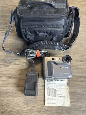 PARTS ONLY Sony Mavica MVC-FD73 0.4MP Digital Camera Untested As Is With BAG