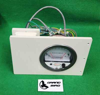 DWYER SERIES 3000MR PHOTOHELIC PRESSURE SWITCH, USED