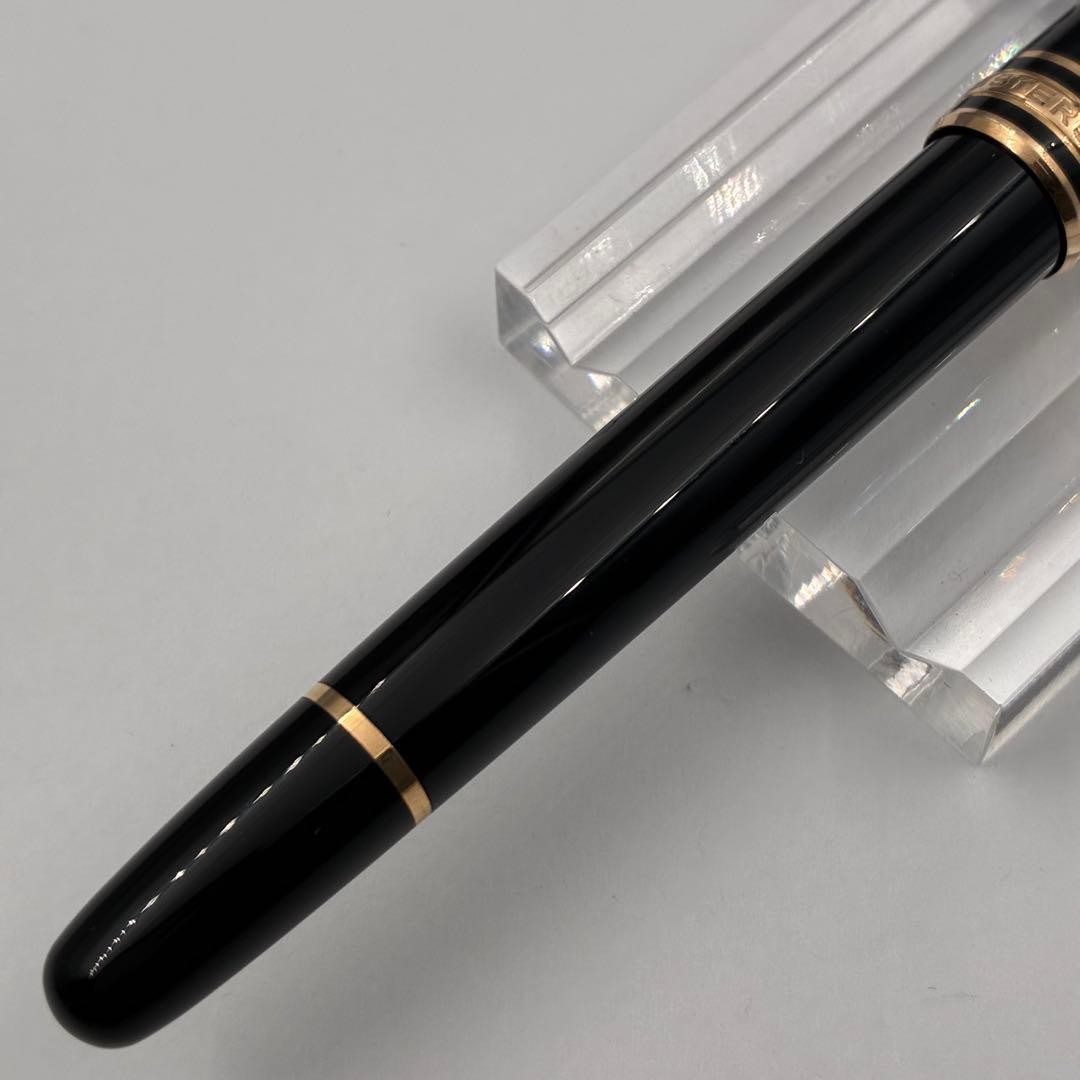 Montblanc Meisterstuck 144 Fountain Pen 14K M Medium Nib Classic