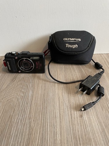 Olympus Stylus TOUGH TG-4 16 MP Digital Camera - Black with Charger Soft Case