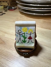 Artist Painter Easel Canvas Midwest of Cannon Falls Trinket Box Hinged Porcelain