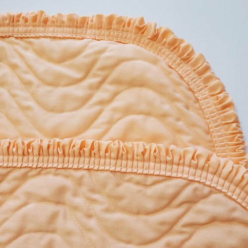 Vintage Placemats 2 Quilted Peach Oval Ruffle 13.5x17.5" Cotton Blend Washable - Picture 4 of 10