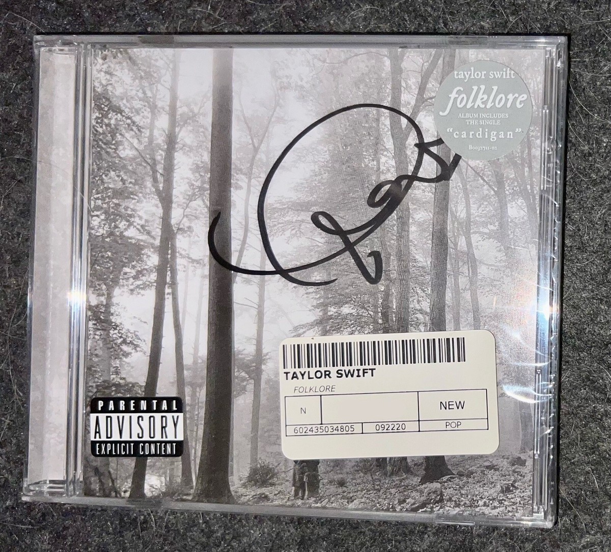 【新品未開封】直筆サインCD Taylor Swift Folklore Taylor Swift Signed Autograph Folklore CD Booklet Still Sealed