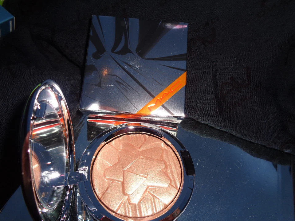 MAC Puder Rouge Highlighter Shiny Pretty Things Farbe Oh Darling neu in OVP - Bild 2 von 4