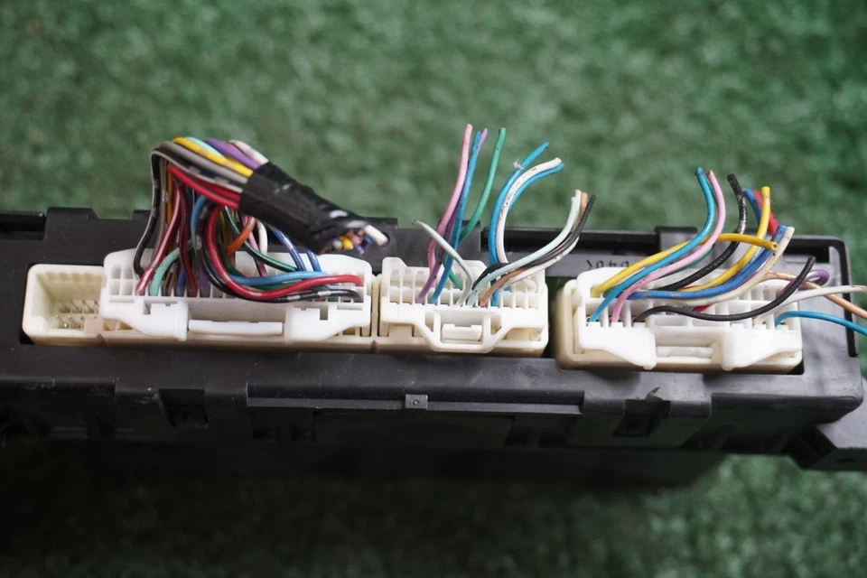 2011 2012 2013 INFINITI M37 AC AMPLIFIER CLIMATE Control MODULE OEM 277601MX0C - Image 4 of 4