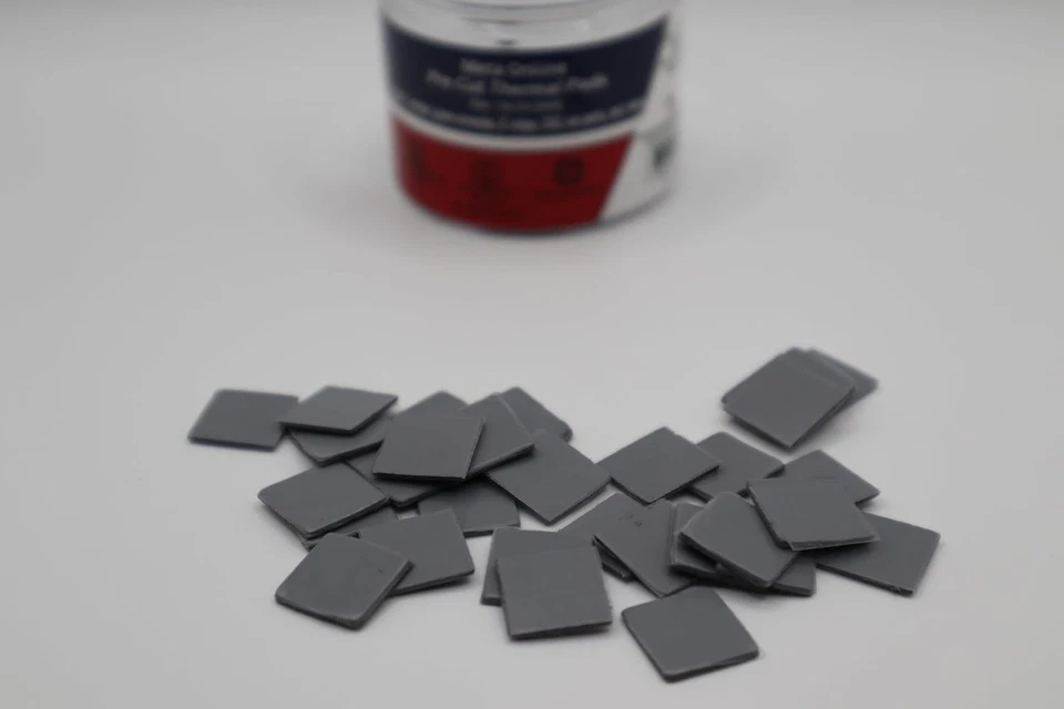 100pcs Thermal Pads 12x12x1mm Pre-Cut Silicone – PS5 GPU RAM IC Cooling Heatsink - Image 3 of 4