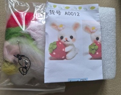 DIY Nadelfilz Set Häschen mit Erdbeere   